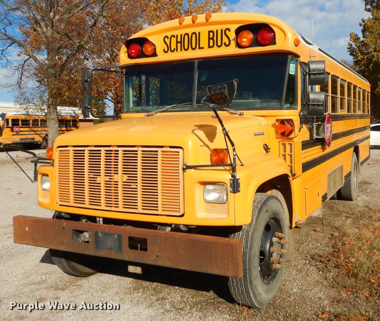 image for item EW9599 2000 Chevrolet Blue Bird school bus