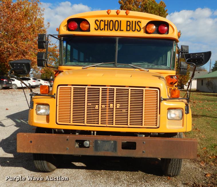 image for item EW9599 2000 Chevrolet Blue Bird school bus