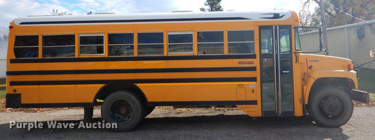 image for item EW9599 2000 Chevrolet Blue Bird school bus
