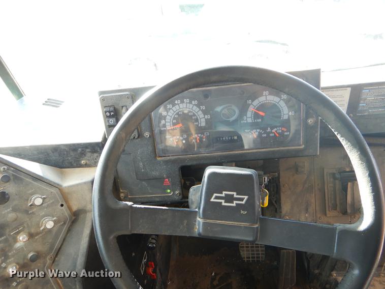 image for item EW9599 2000 Chevrolet Blue Bird school bus