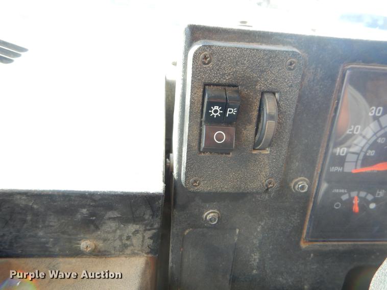 image for item EW9599 2000 Chevrolet Blue Bird school bus