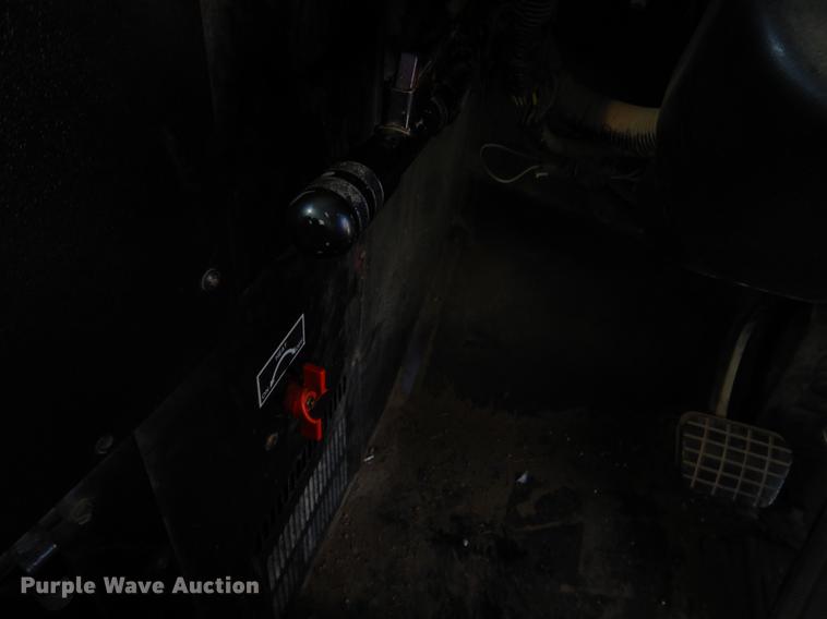 image for item EW9599 2000 Chevrolet Blue Bird school bus