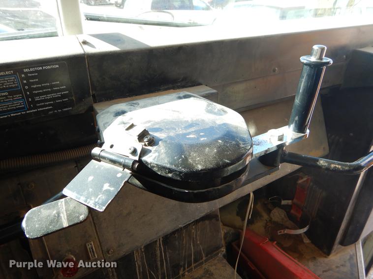 image for item EW9599 2000 Chevrolet Blue Bird school bus