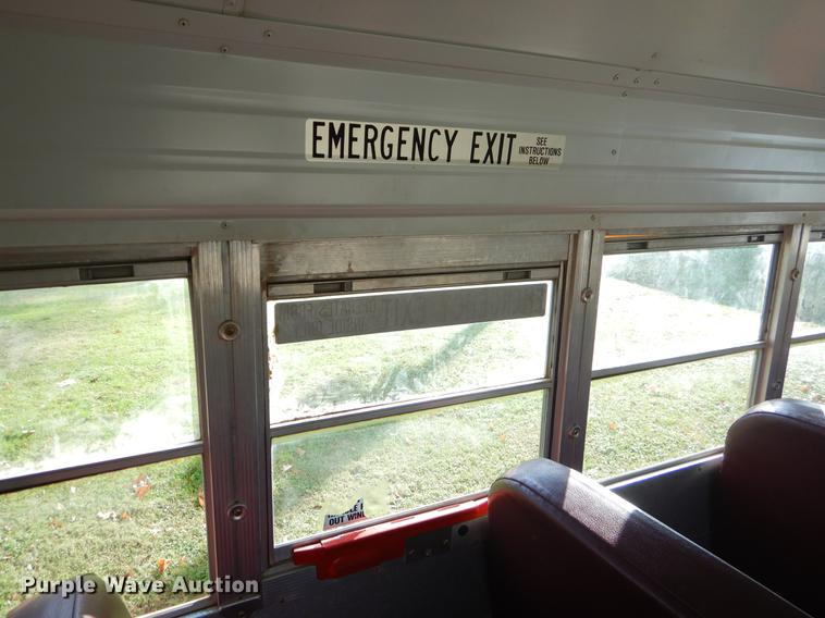 image for item EW9599 2000 Chevrolet Blue Bird school bus