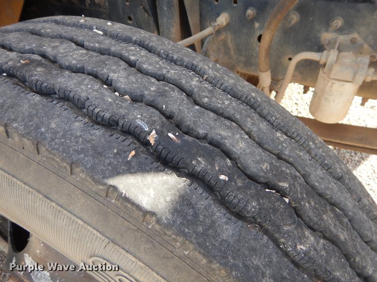 image for item EW9599 2000 Chevrolet Blue Bird school bus