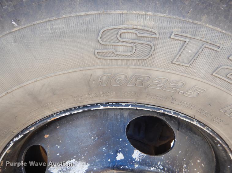 image for item EW9599 2000 Chevrolet Blue Bird school bus