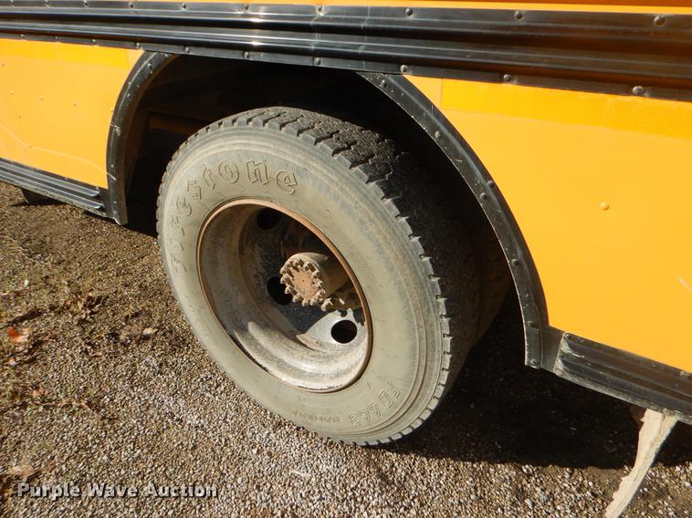 image for item EW9599 2000 Chevrolet Blue Bird school bus