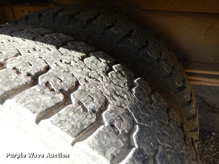 image for item EW9599 2000 Chevrolet Blue Bird school bus