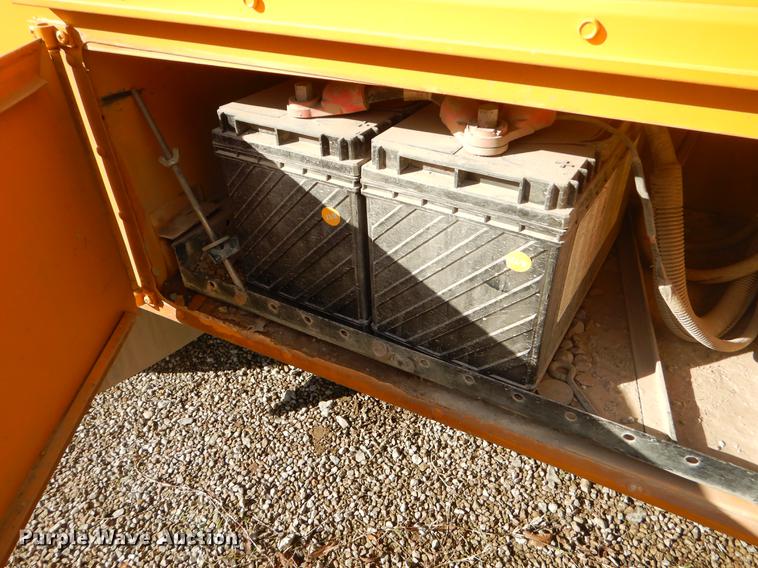 image for item EW9599 2000 Chevrolet Blue Bird school bus