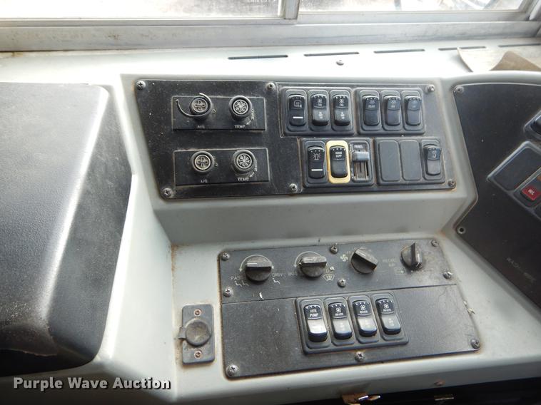 image for item EW9600 2005 Blue Bird Vision school bus