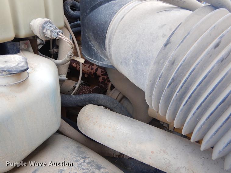 image for item EW9600 2005 Blue Bird Vision school bus