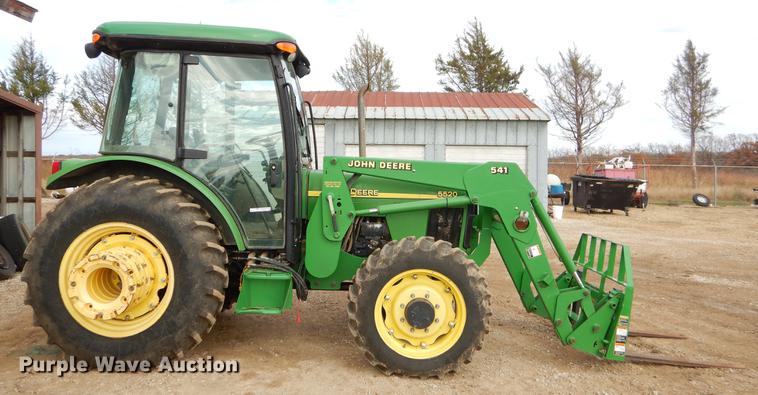 image for item EW9604 2002 John Deere 5520 tractor
