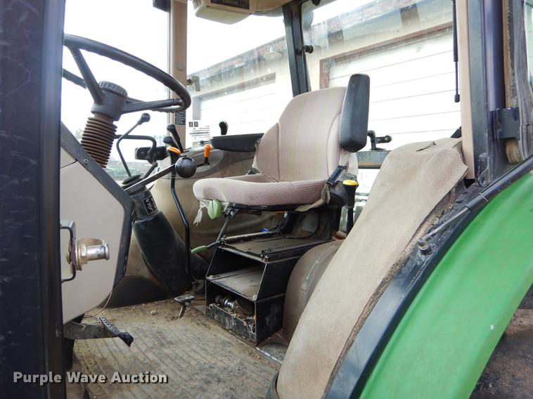 image for item EW9604 2002 John Deere 5520 tractor