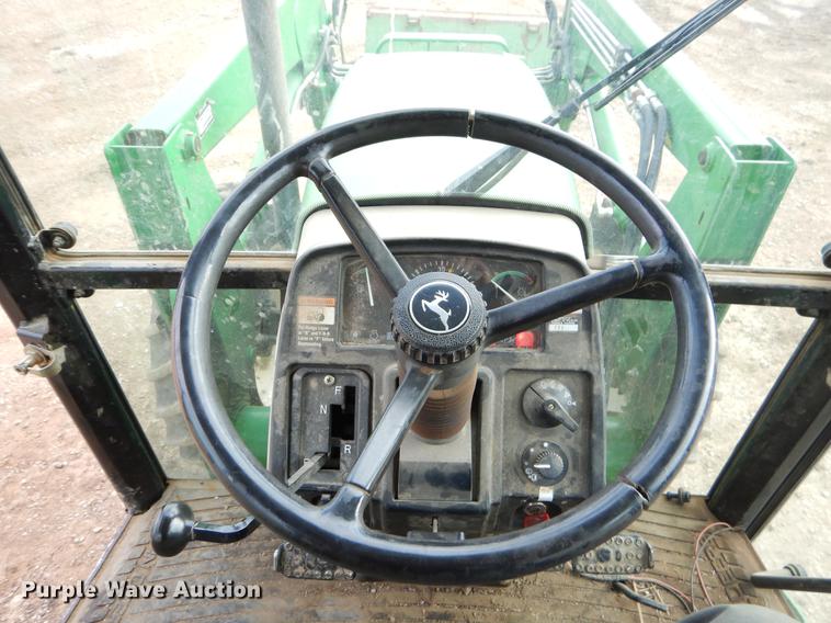 image for item EW9604 2002 John Deere 5520 tractor