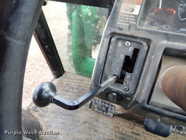 image for item EW9604 2002 John Deere 5520 tractor