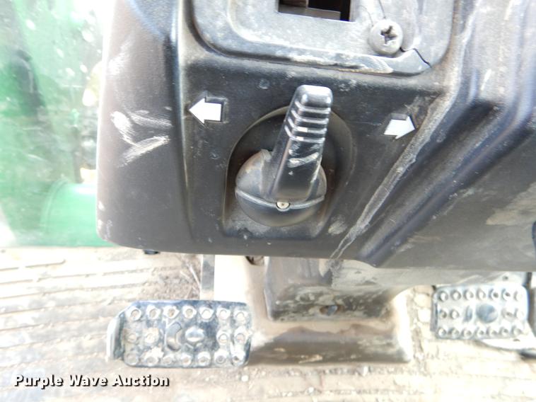 image for item EW9604 2002 John Deere 5520 tractor