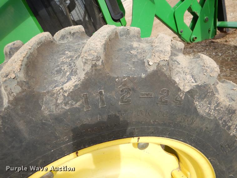 image for item EW9604 2002 John Deere 5520 tractor