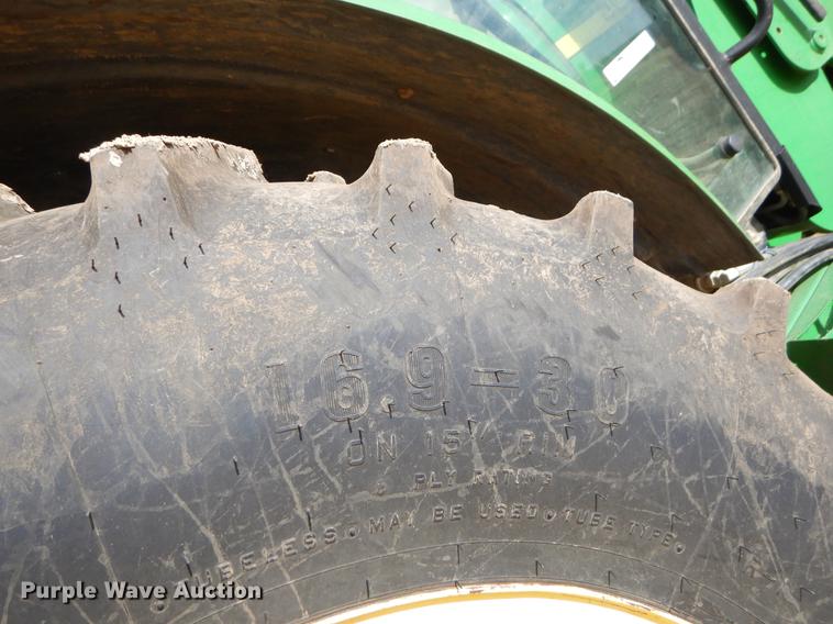 image for item EW9604 2002 John Deere 5520 tractor