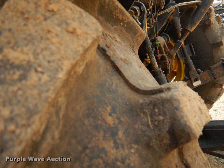 image for item EW9604 2002 John Deere 5520 tractor