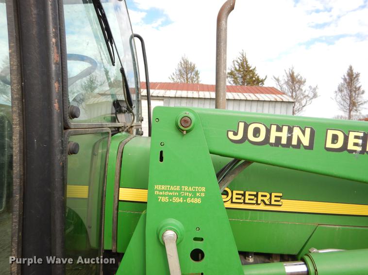 image for item EW9604 2002 John Deere 5520 tractor