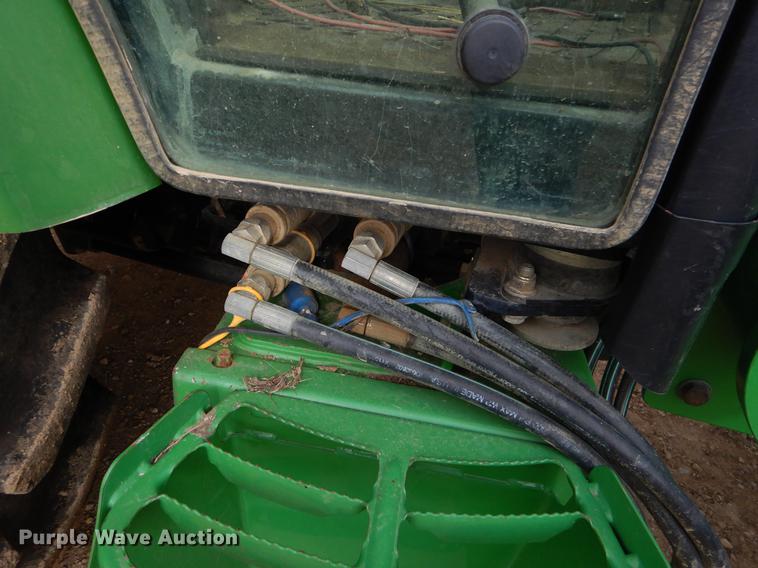 image for item EW9604 2002 John Deere 5520 tractor