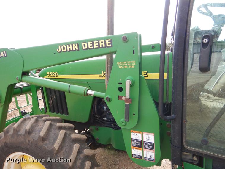 image for item EW9604 2002 John Deere 5520 tractor