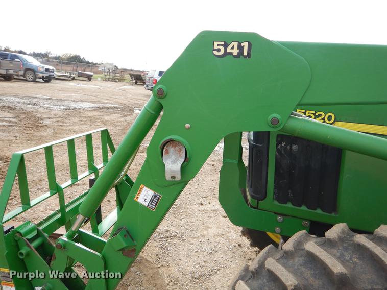 image for item EW9604 2002 John Deere 5520 tractor