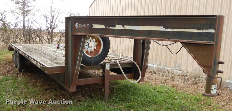 image for item EW9605 1997 Circle D 24GNFBBT equipment trailer