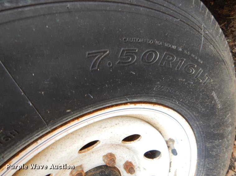 image for item EW9605 1997 Circle D 24GNFBBT equipment trailer