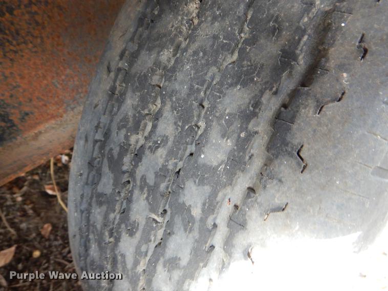 image for item EW9605 1997 Circle D 24GNFBBT equipment trailer