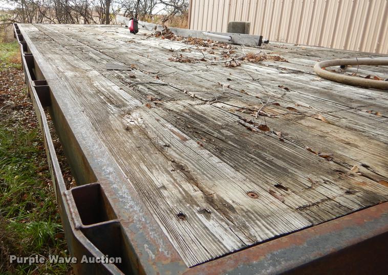 image for item EW9605 1997 Circle D 24GNFBBT equipment trailer