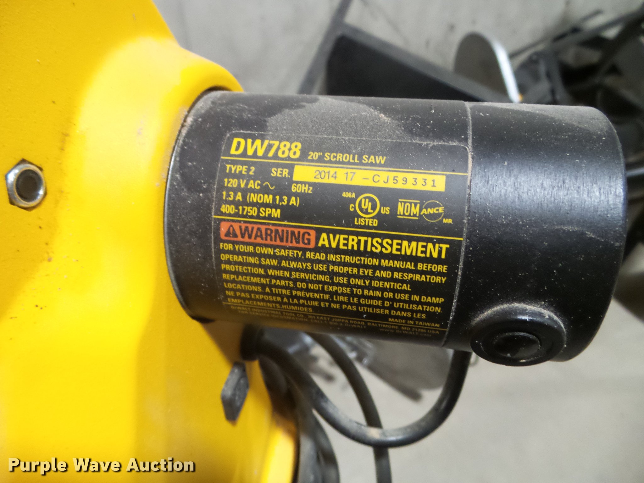 Dewalt DW788 scroll saw in Des Moines, IA Item DX9600 sold Purple Wave