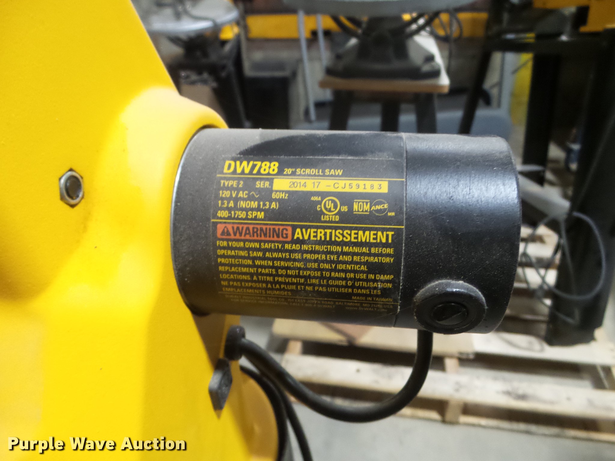 Dewalt DW788 scroll saw in Des Moines, IA Item DX9601 sold Purple Wave