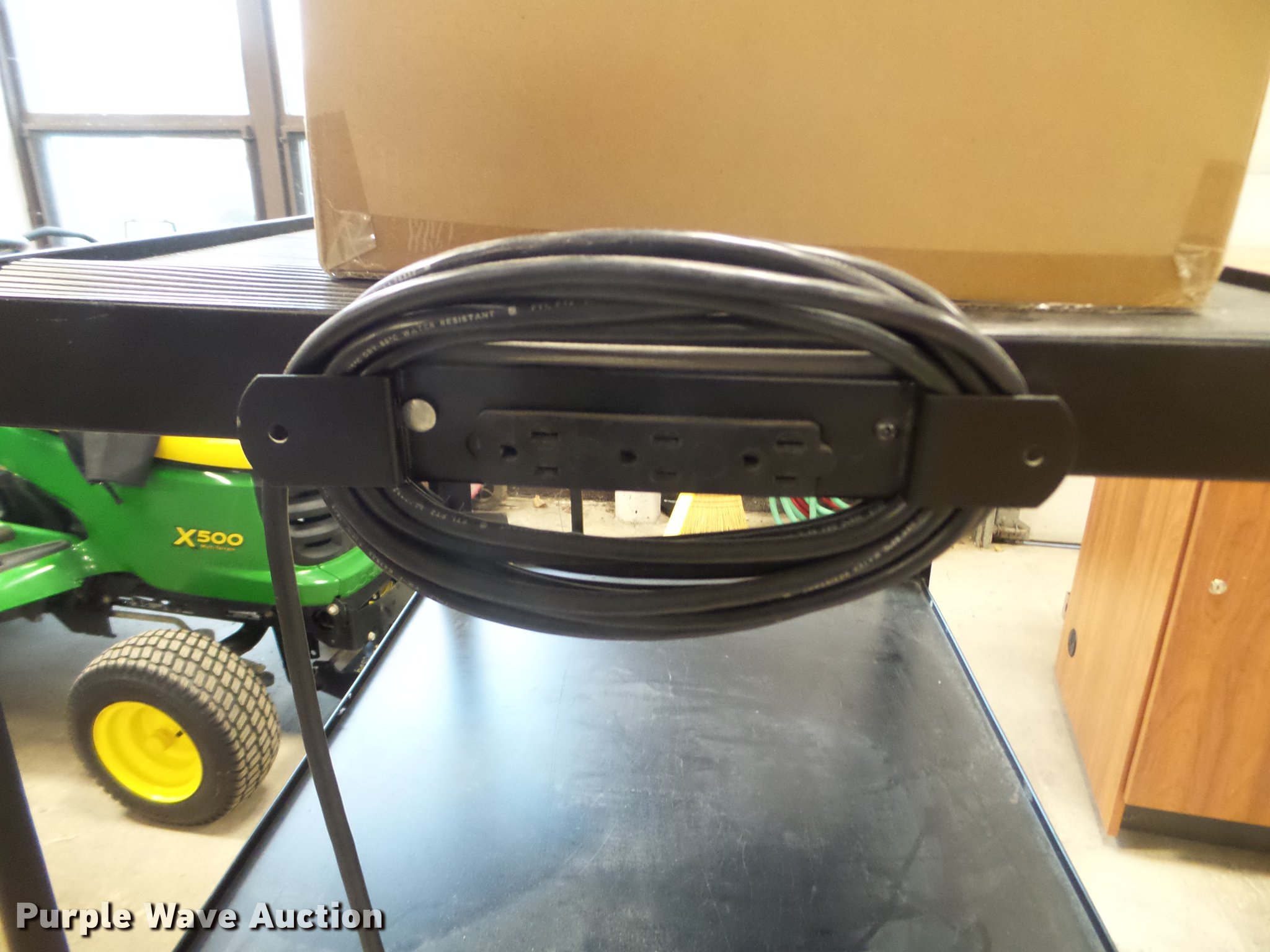 Office supplies in Des Moines, IA Item DX9636 sold Purple Wave