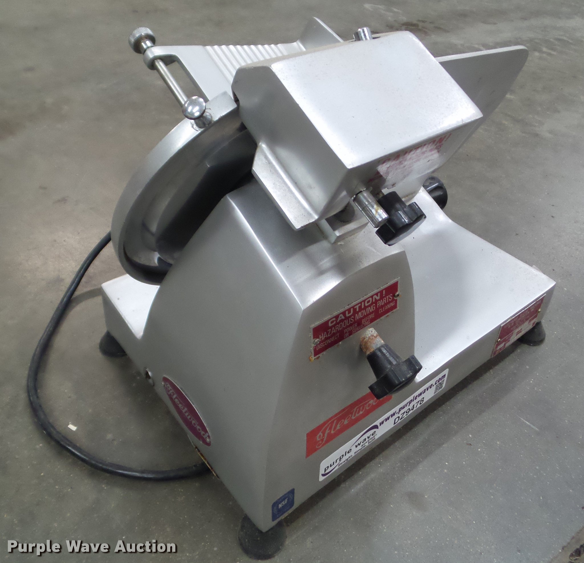 Fleetwood M2205 slicer in Pleasant Hill, IA Item DZ9478 sold Purple
