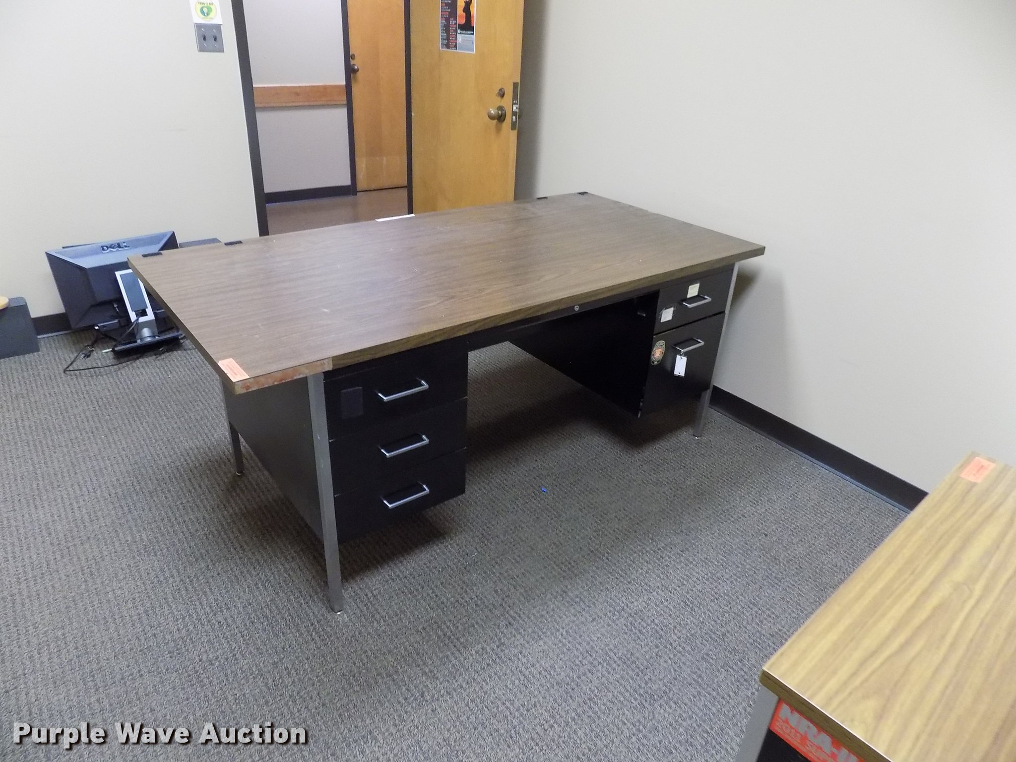 Furniture in Oklahoma City, OK Item FQ9092 sold Purple Wave