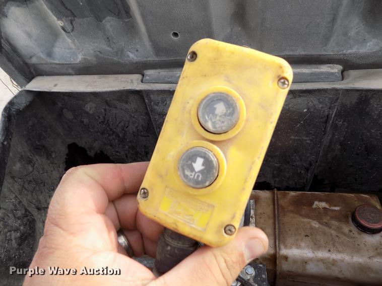 image for item DB4766 2011 Travalong dump trailer