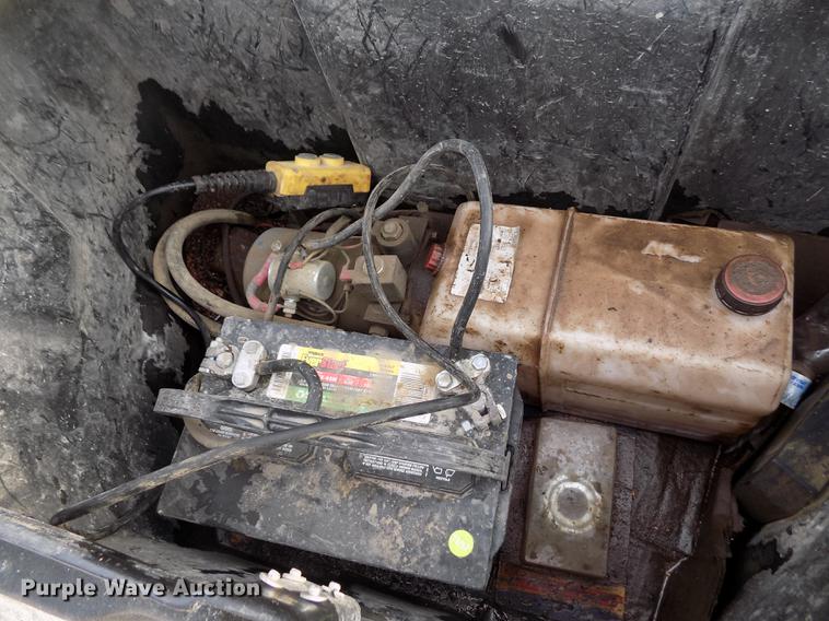 image for item DB4766 2011 Travalong dump trailer