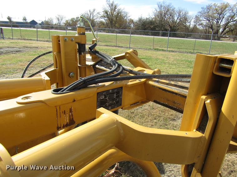 image for item DB4769 Vermeer R2300 hay rake