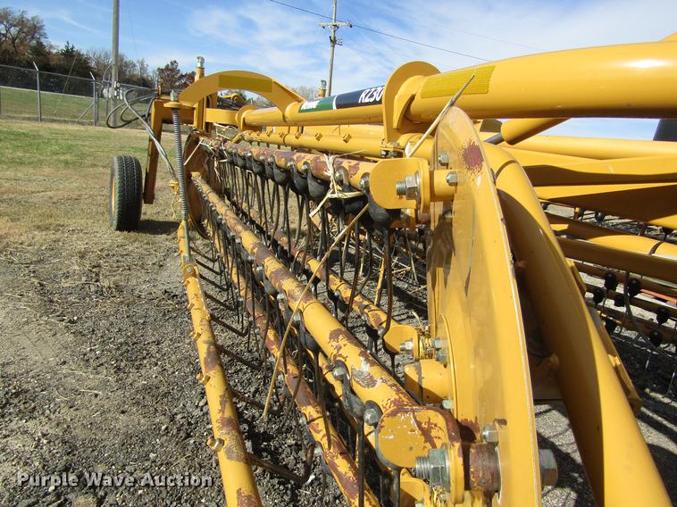 image for item DB4769 Vermeer R2300 hay rake