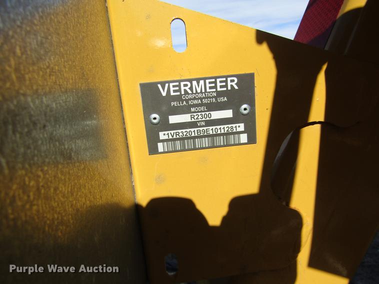 image for item DB4769 Vermeer R2300 hay rake
