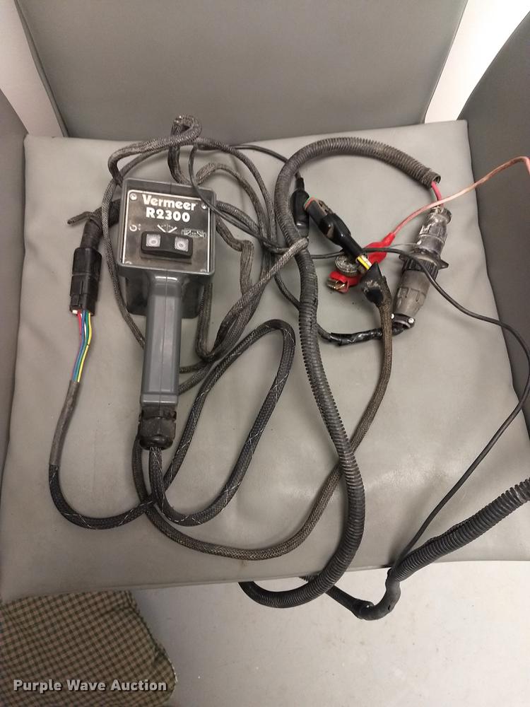 image for item DB4769 Vermeer R2300 hay rake