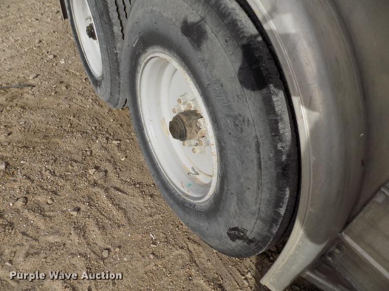 image for item DB4770 2012 Eby Ruffneck livestock trailer