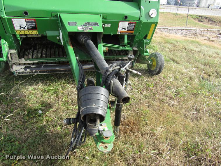image for item DB4823 2011 John Deere 568 round baler