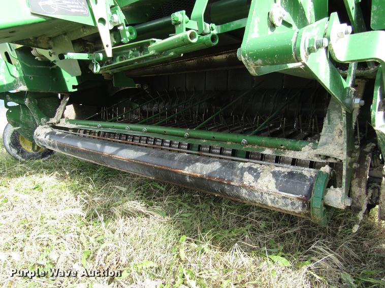 image for item DB4823 2011 John Deere 568 round baler