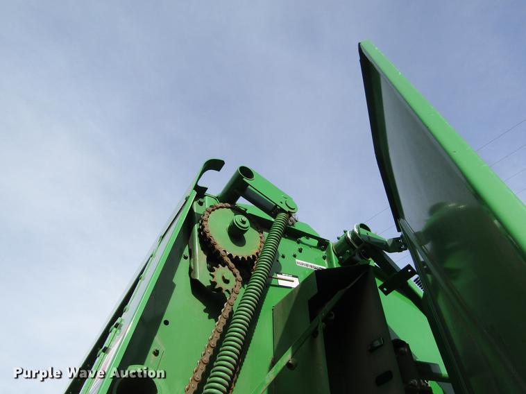 image for item DB4823 2011 John Deere 568 round baler