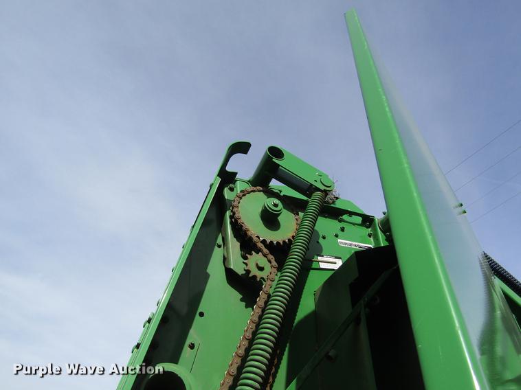 image for item DB4823 2011 John Deere 568 round baler