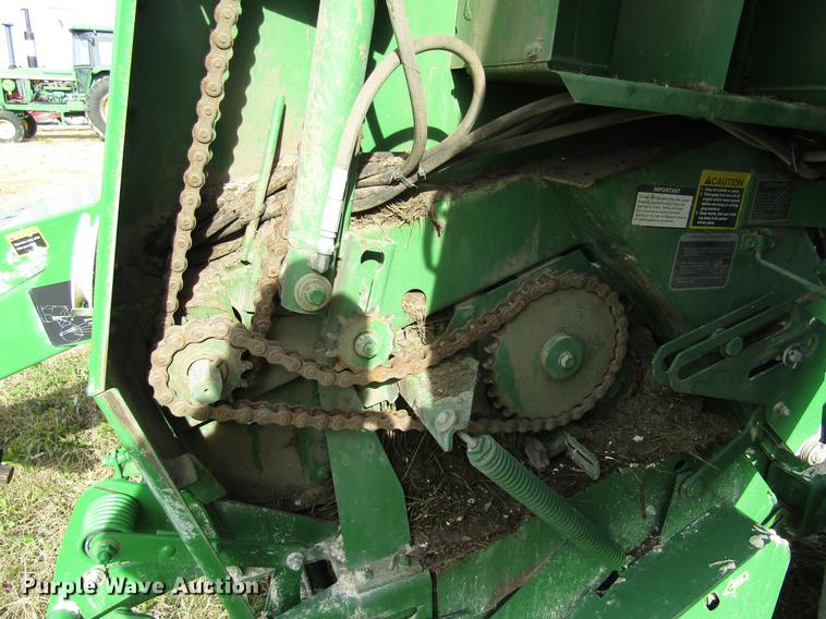 image for item DB4823 2011 John Deere 568 round baler