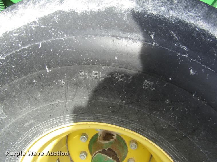 image for item DB4823 2011 John Deere 568 round baler