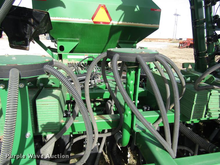 image for item DB4824 Great Plains NTA3510 air no-till grain drill